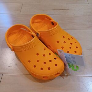 New Crocs Classic Clogs Unisex Sandals Womens 12 Men's 10 Lightweight Beach